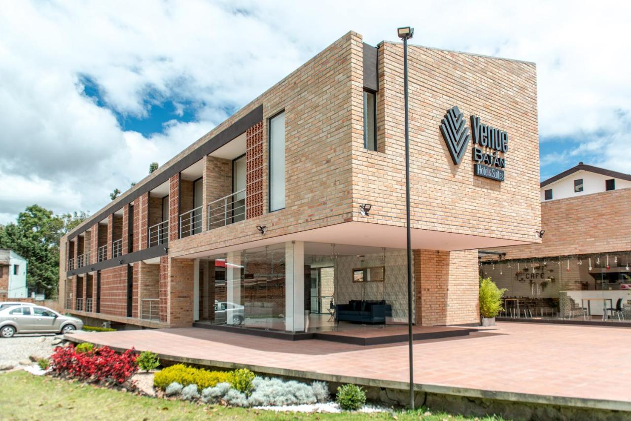 Venue Batan Hotel&Suites Куенка Екстер'єр фото