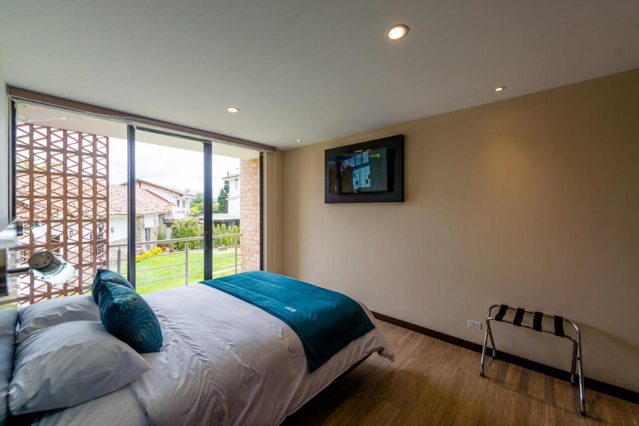 Venue Batan Hotel&Suites Куенка Екстер'єр фото