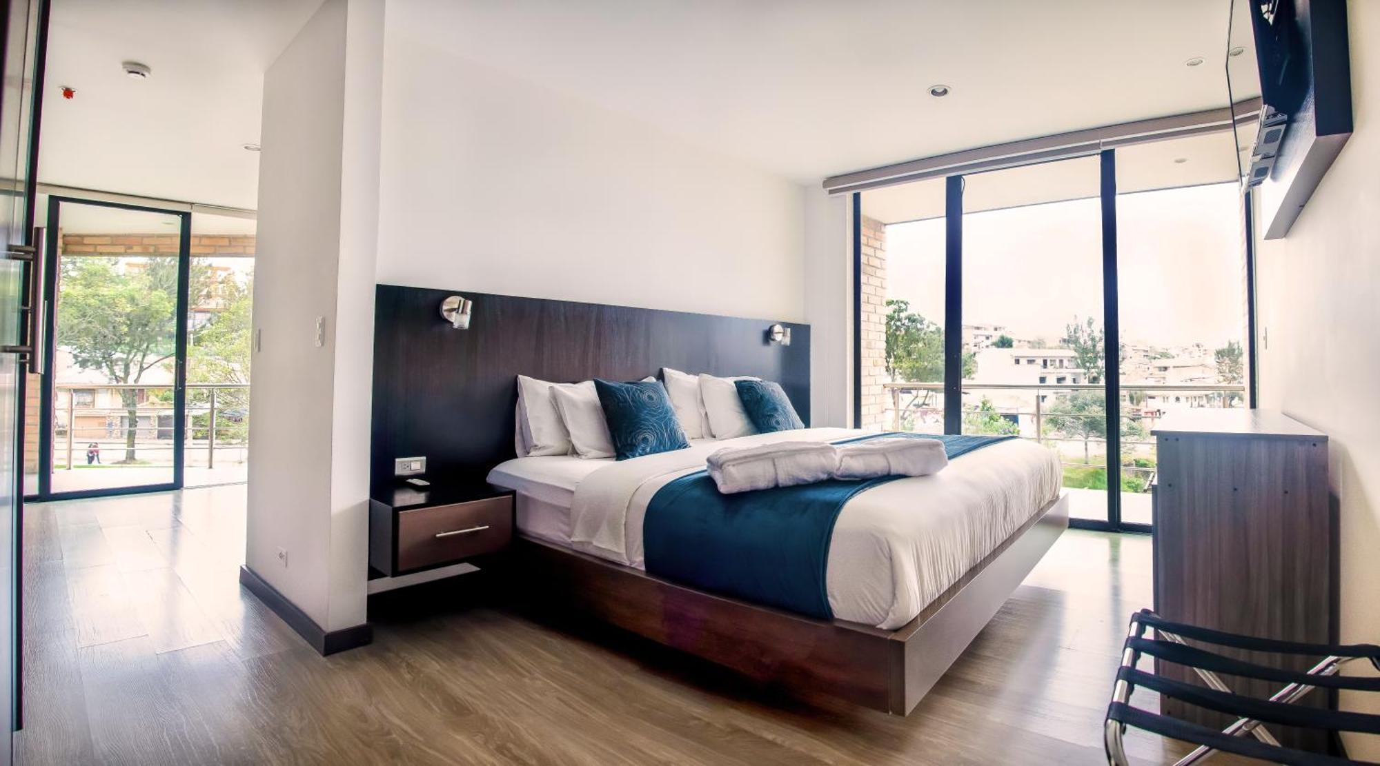 Venue Batan Hotel&Suites Куенка Екстер'єр фото